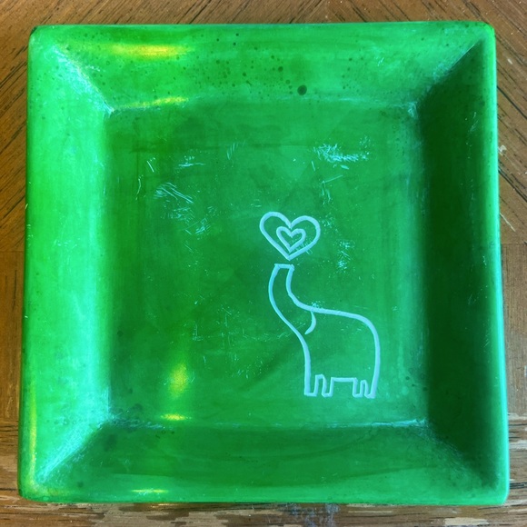 Small Handmade Ceramic Square Plate - Elephant with Heart - Handmade in Kenya - Picture 1 of 2